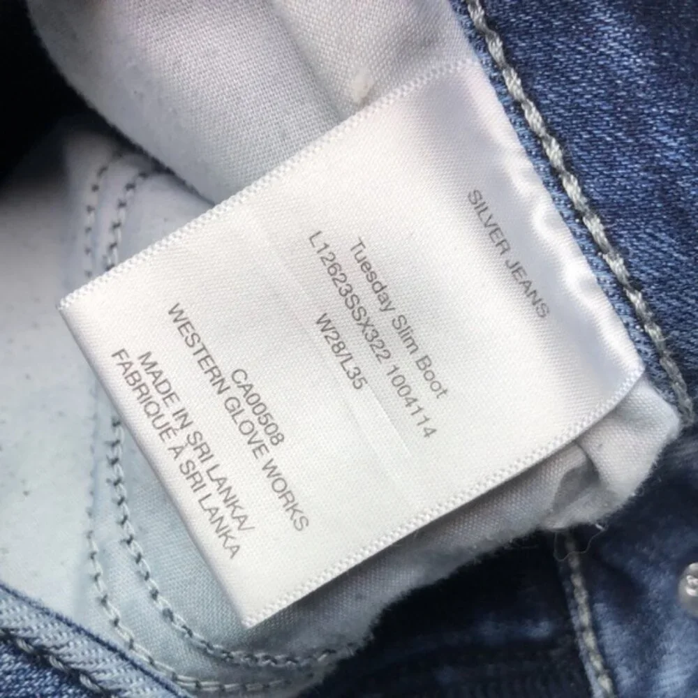 SILVER TUESDAY SLIM BOOT JEANS 28x35 ⭐️